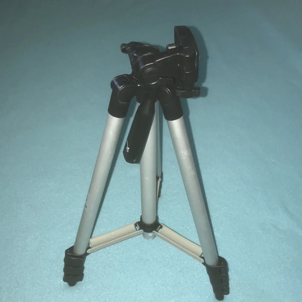 X IT PRO SERIES 50” Tripod with level designed for camcorder & DSLR’s NEW IN BOX